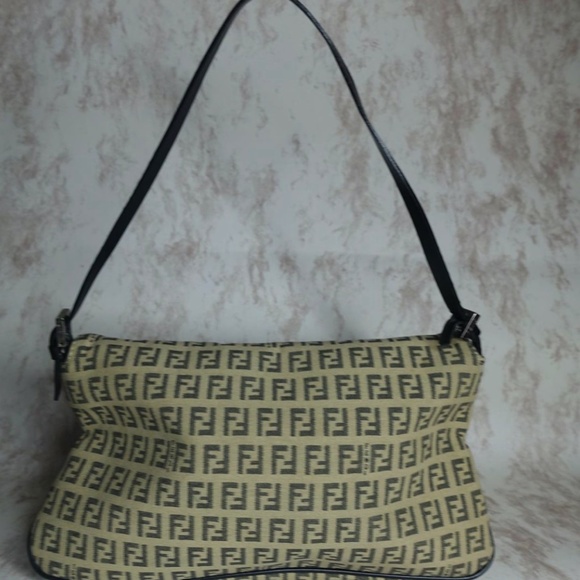 Authentic Fendi Zucca monogram baguette - Picture 6 of 13